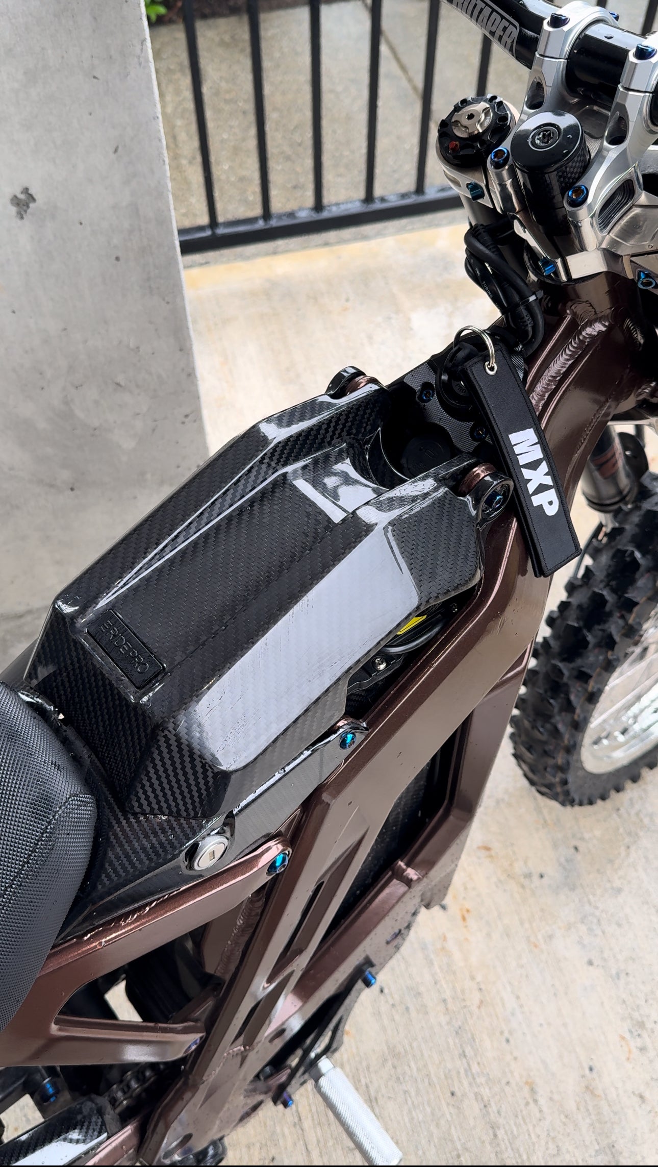 Eride carbon fiber battery-4