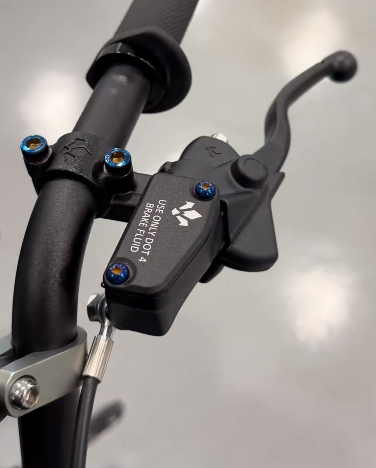 Titanium brake reservoir bolts-2