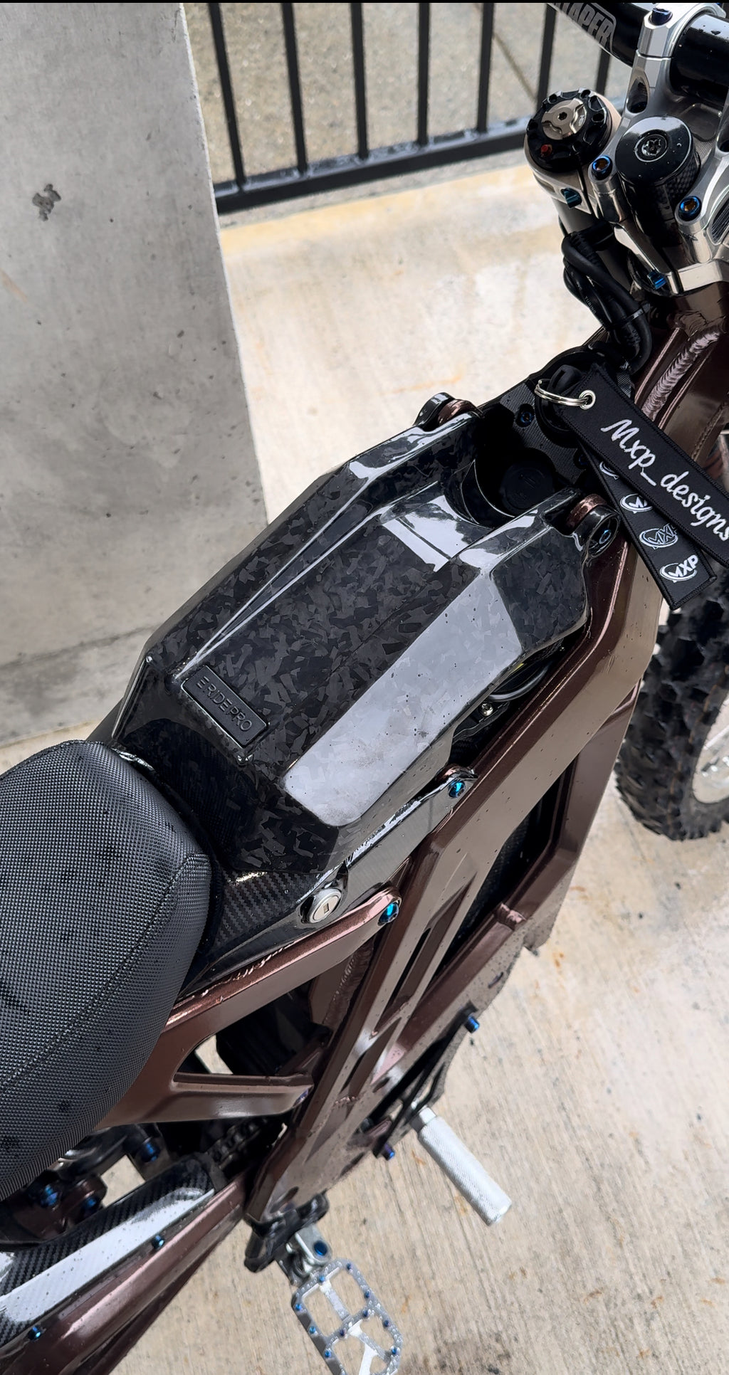 Eride carbon fiber battery