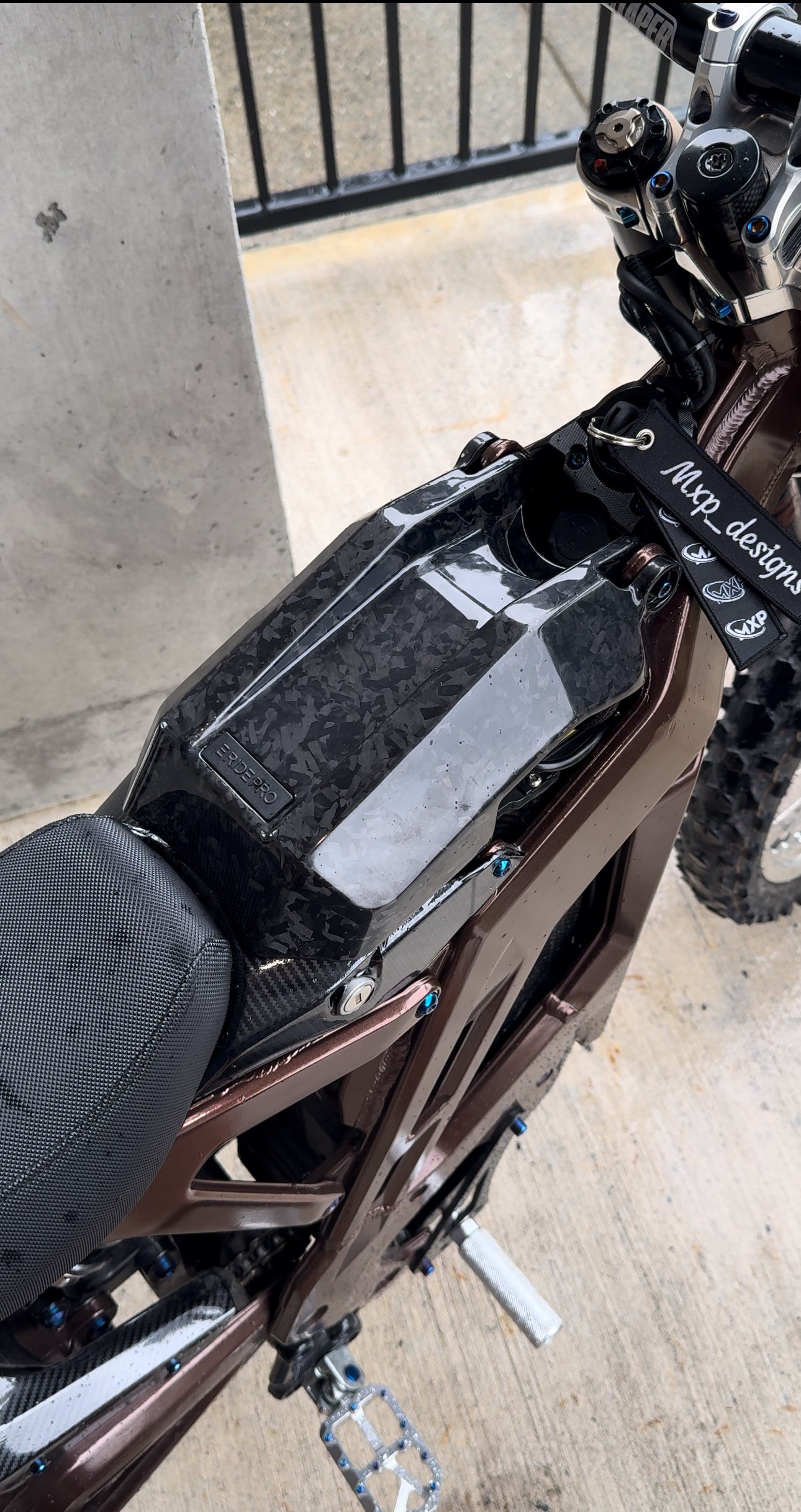 Eride carbon fiber battery-5