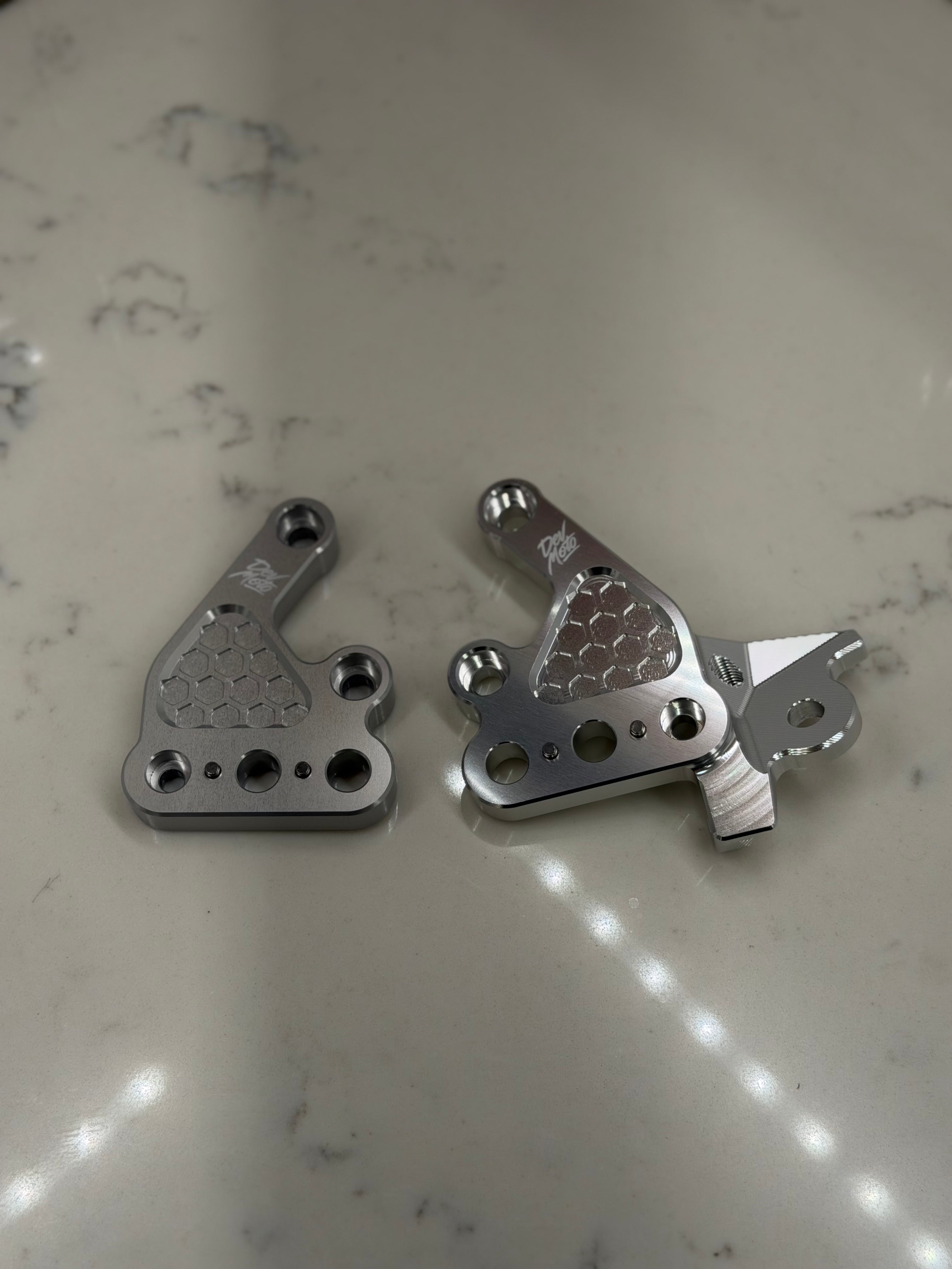 Surron-Eride Peg Brackets-3