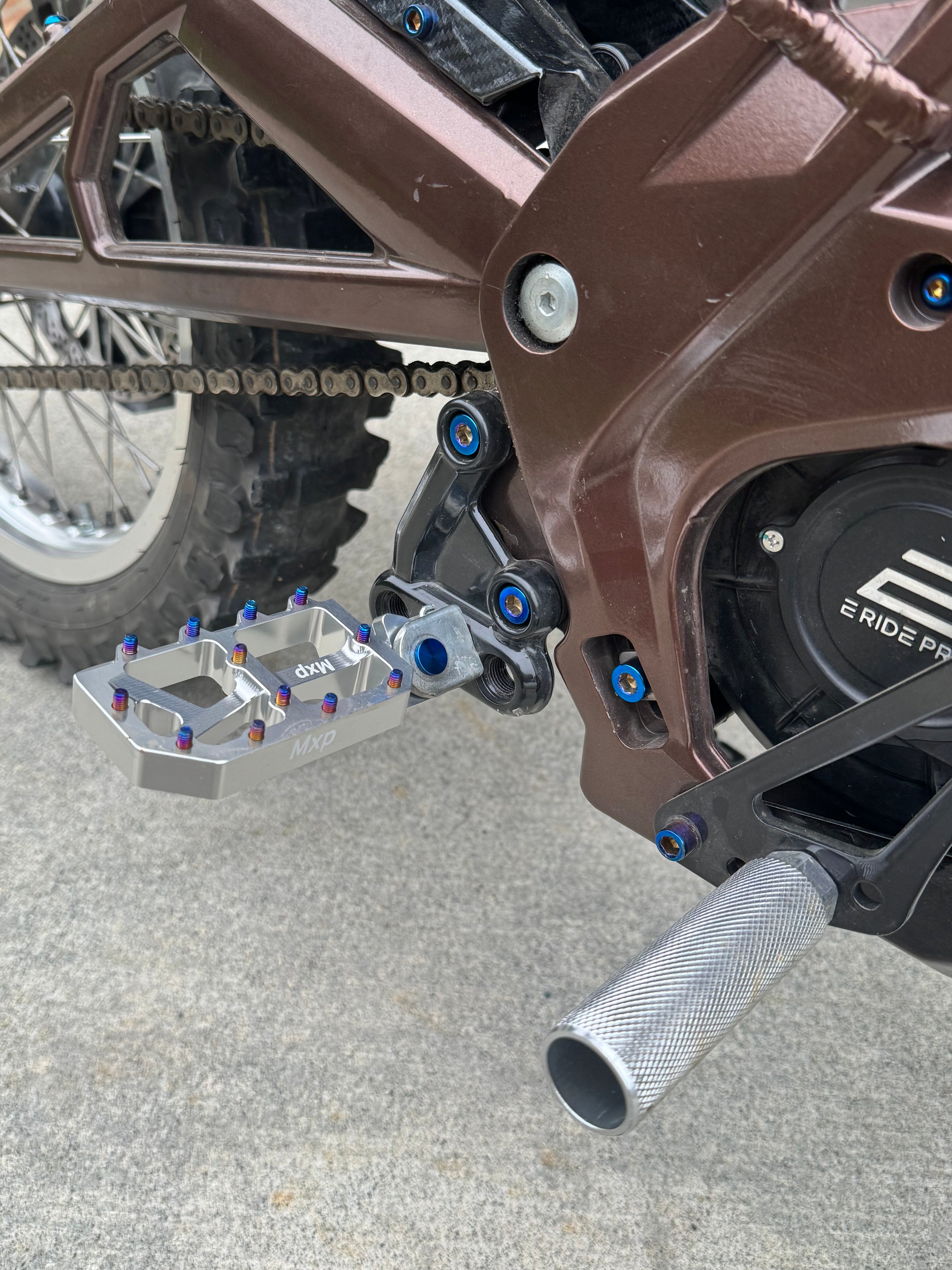 Peg Mount Titanium Bolts-1
