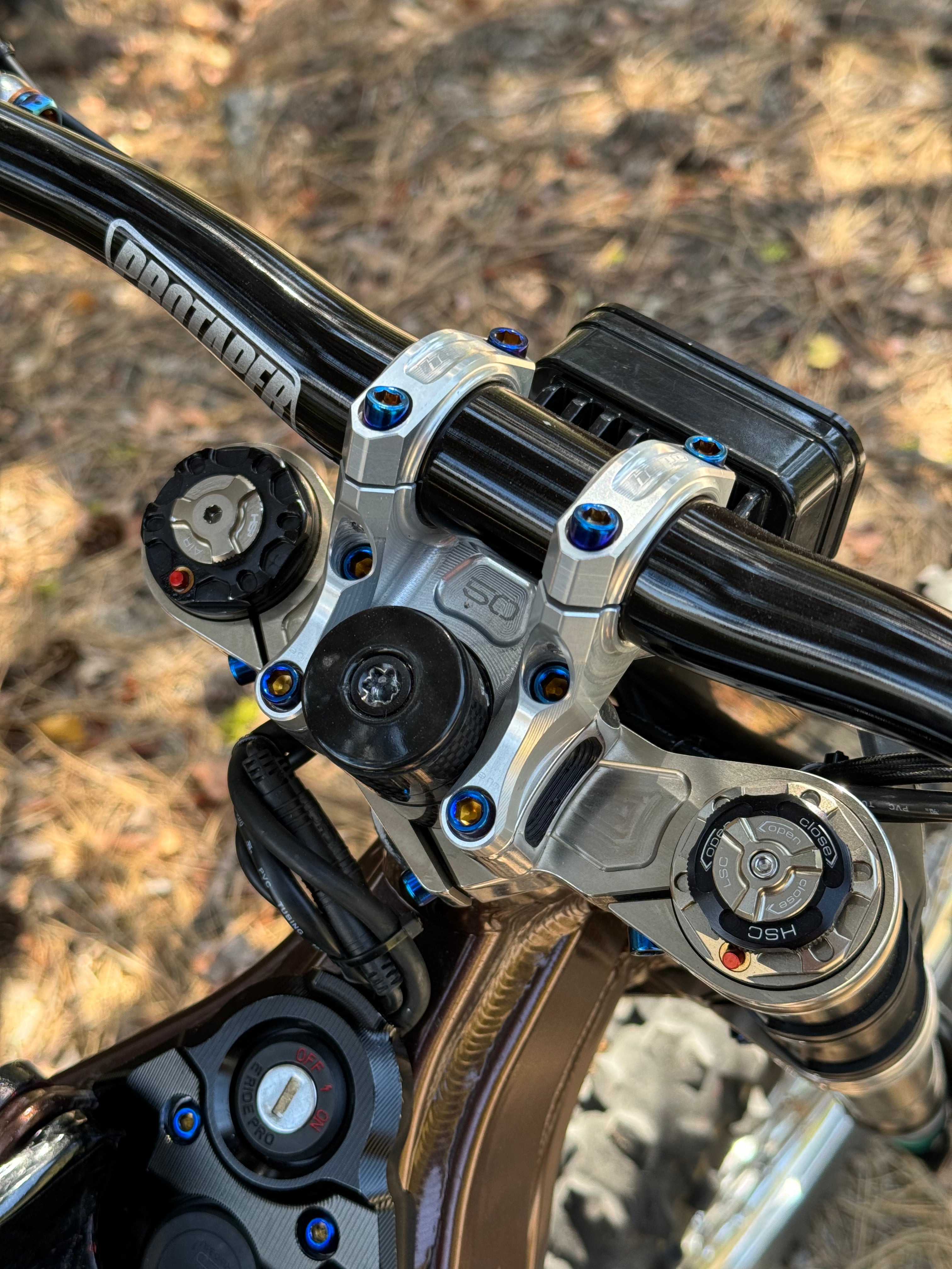 Direct stem riser mount bolts-2