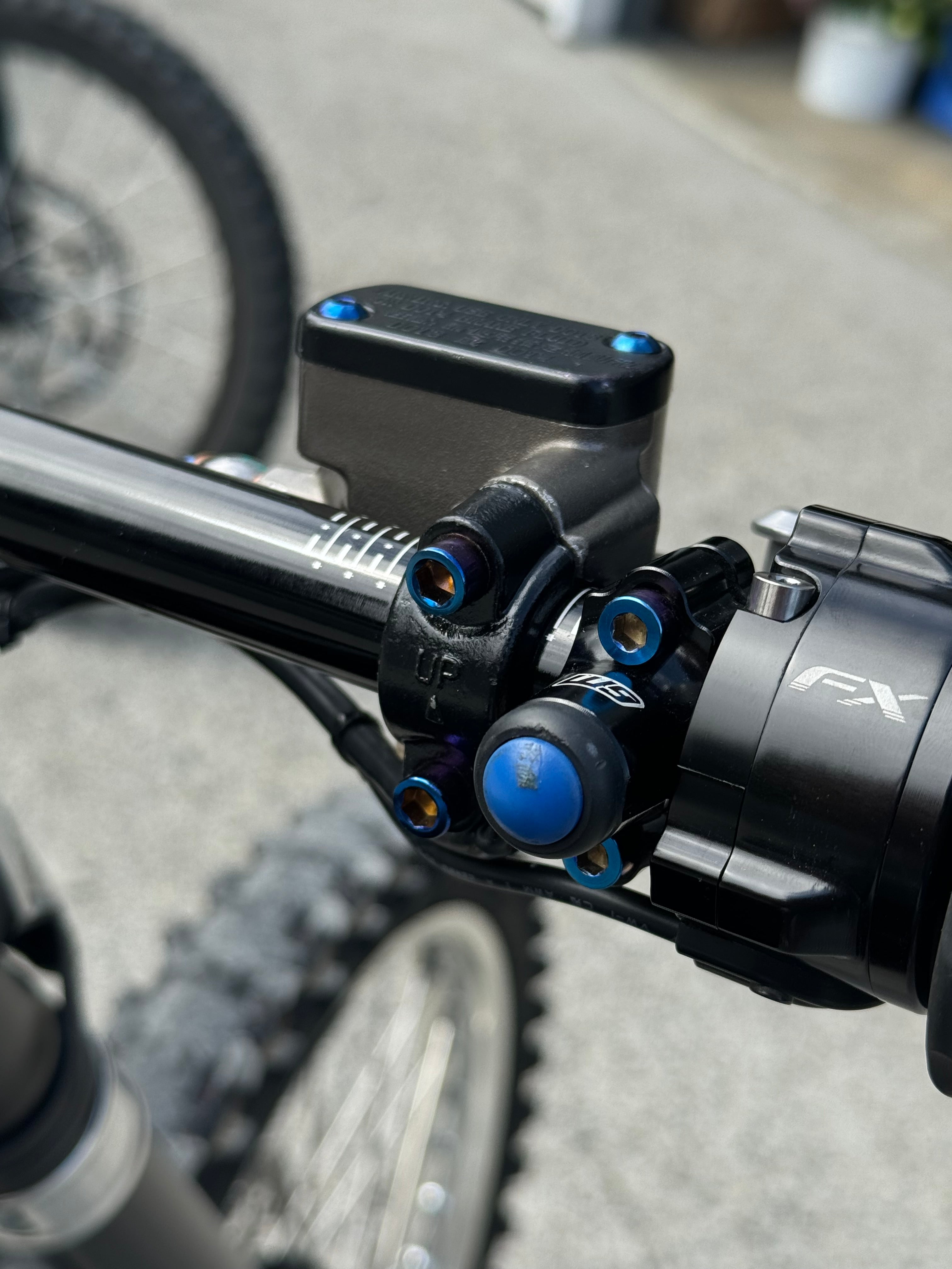Ultra Bee Brake Mount Holder-3