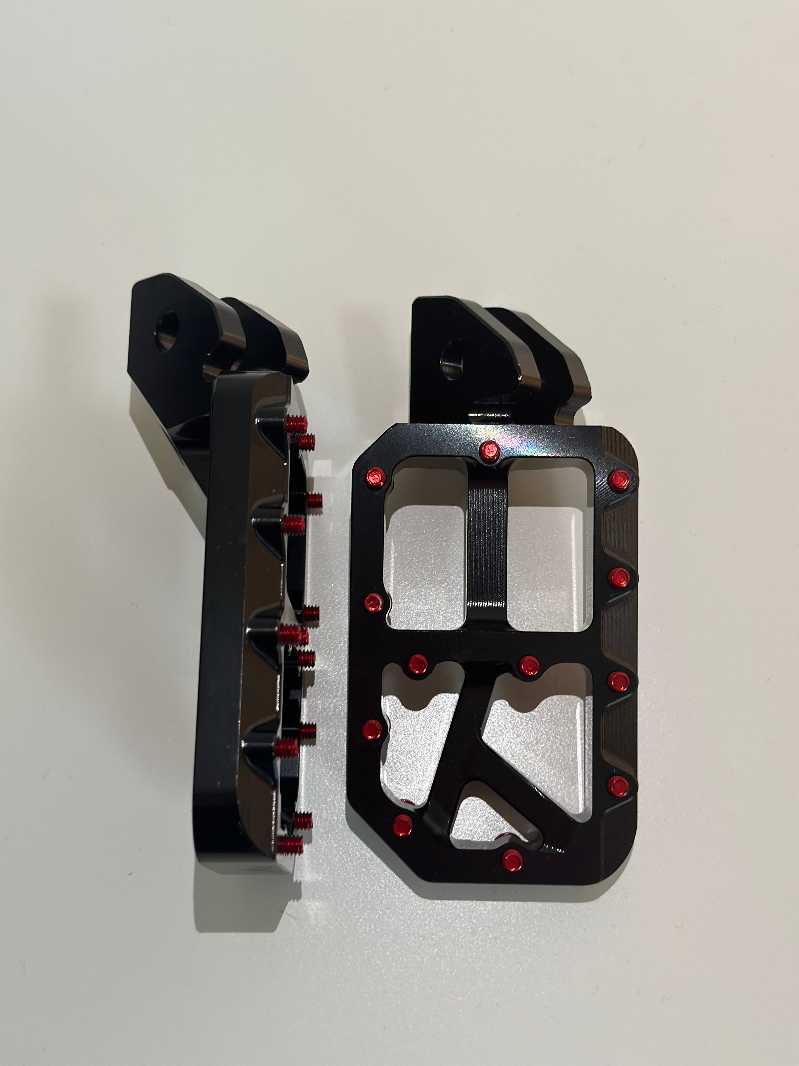 Mxp foot pegs-10