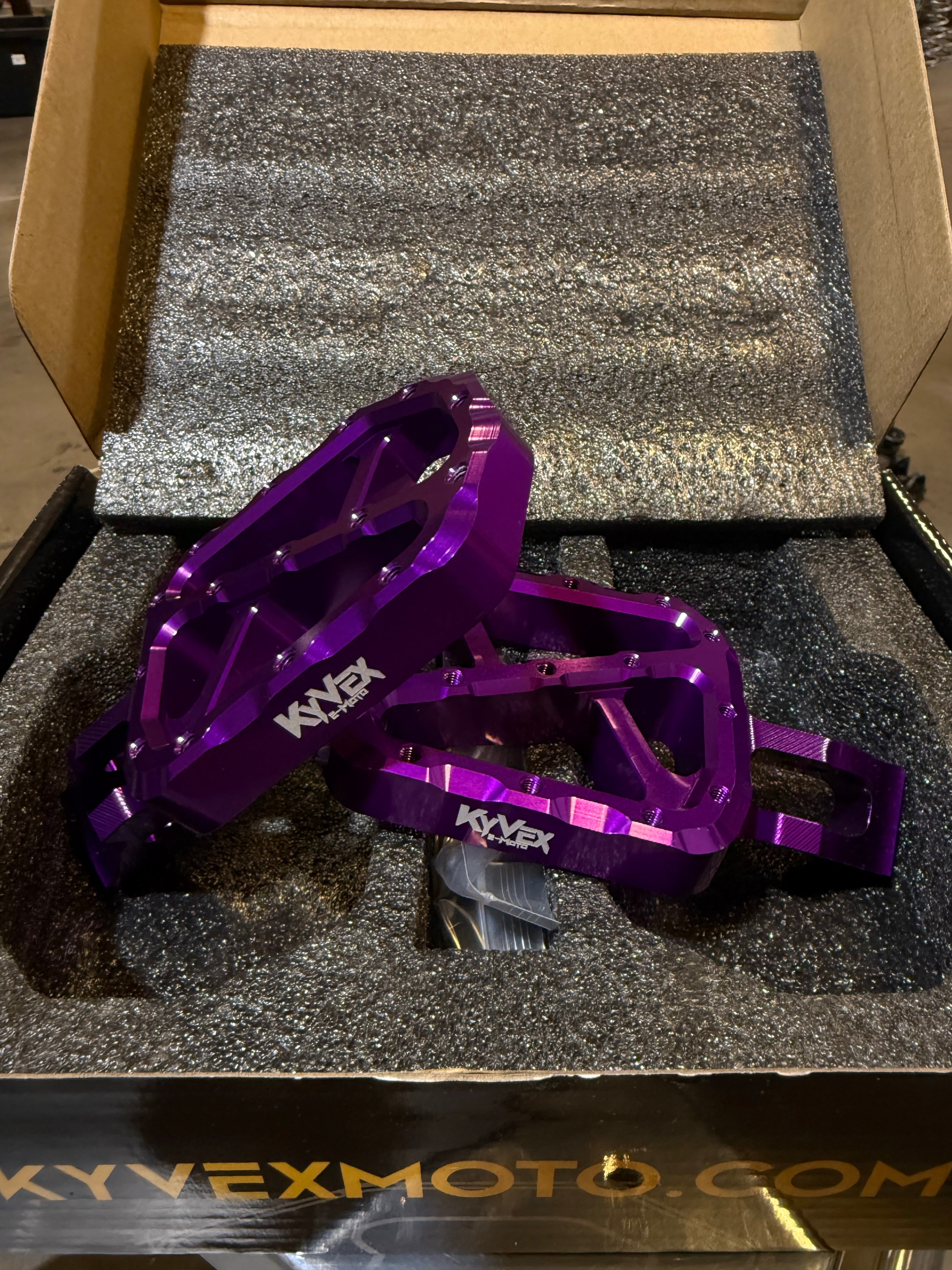 KyVex Billet Wide Foot Pegs - Ultra Bee Compatible-43