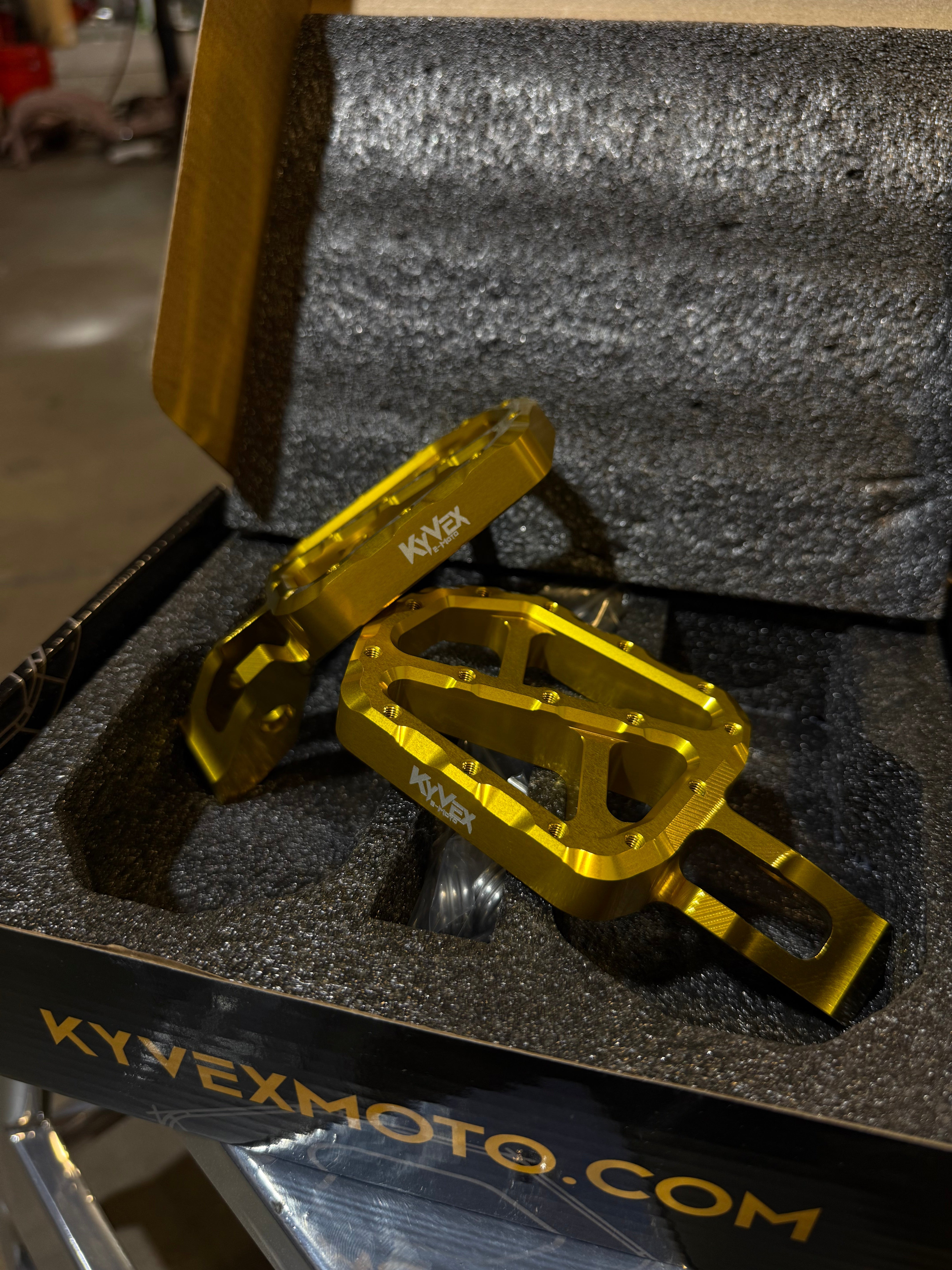 KyVex Billet Wide Foot Pegs - Ultra Bee Compatible-40
