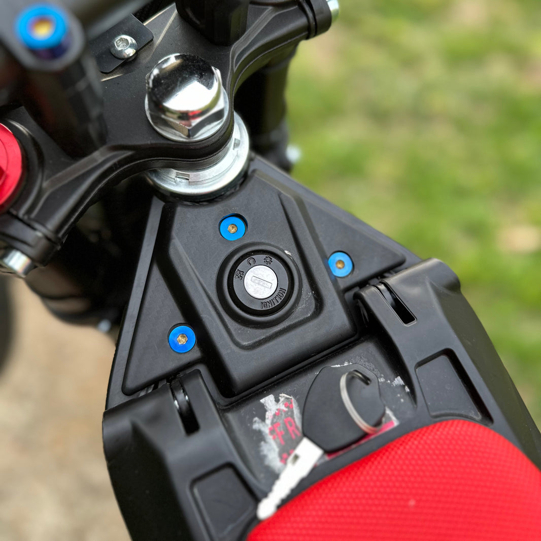 Yozma / Strike Shadow Ignition Plate Titanium Bolts